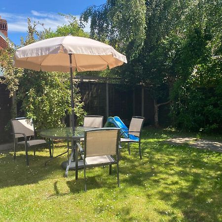 Chichester Retreat House With Free Parking Exterior foto