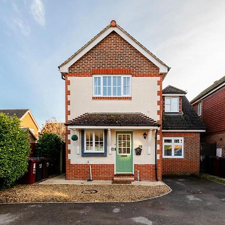 Chichester Retreat House With Free Parking Exterior foto