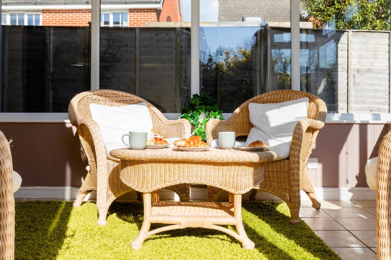 Chichester Retreat House With Free Parking Exterior foto