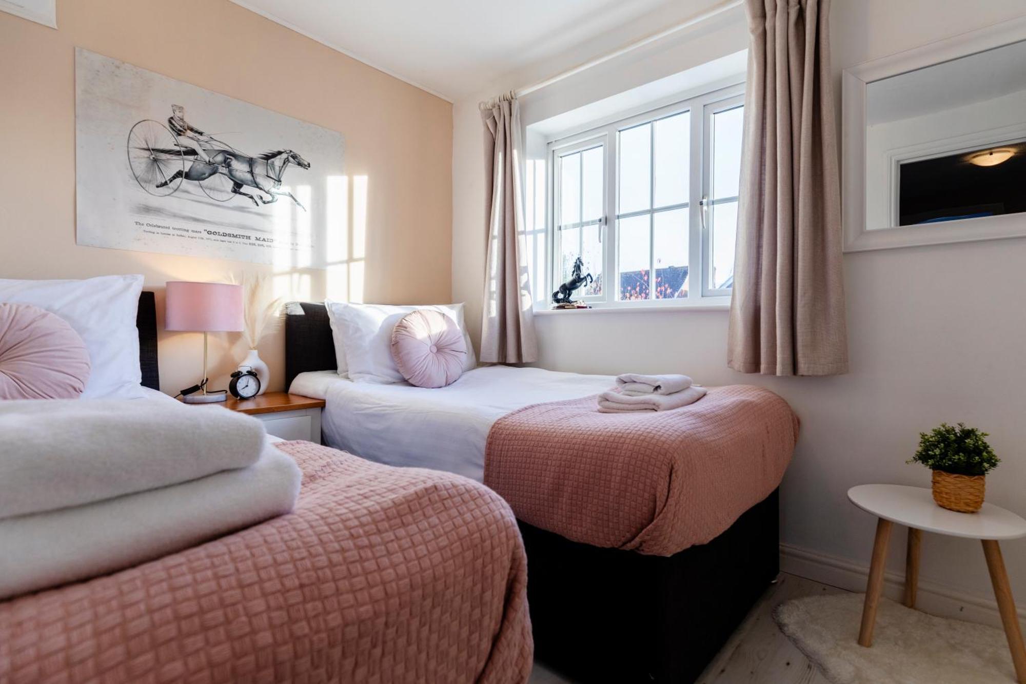 Chichester Retreat House With Free Parking Exterior foto